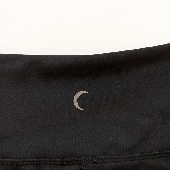 ZYIA Active Womens Leggings Size 6-8 Black Cropped Athletic Run Yoga. - Picture 4 of 4